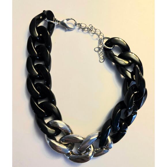 Acrylic Black and Silver Toned Chunky Chain Bracelet with Clasp - Picture 3 of 5